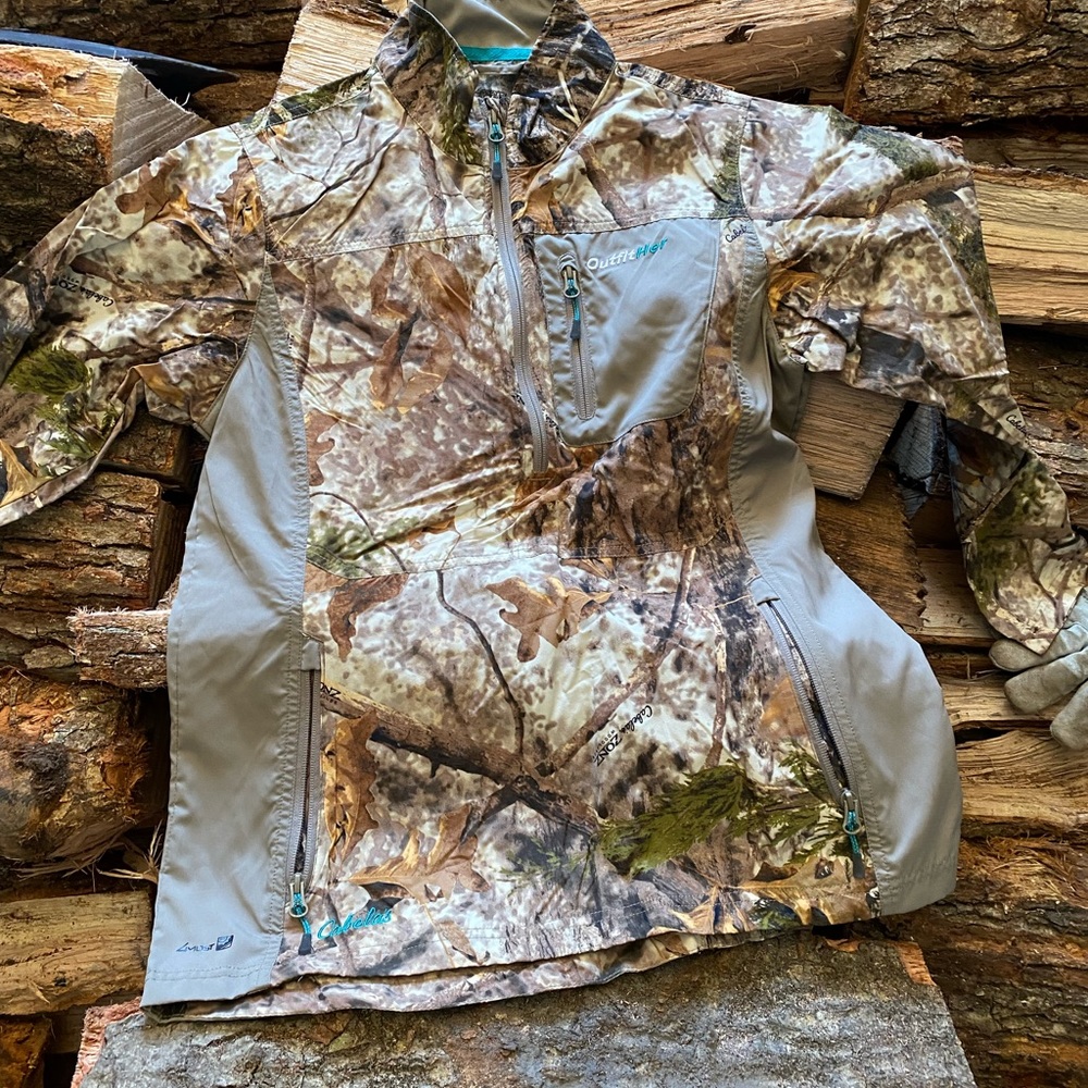 Cabelas Lightweight Pullover - image 1